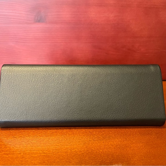 Via Spiga Trifold Black Eyeglass Case - Picture 3 of 10